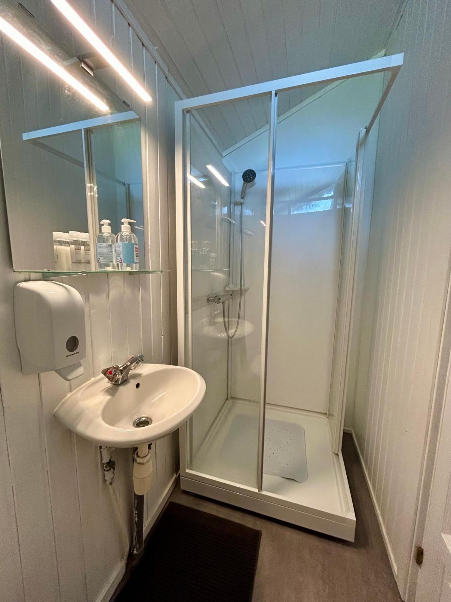 Arhus Cottage And Camping Hella Bagian luar foto