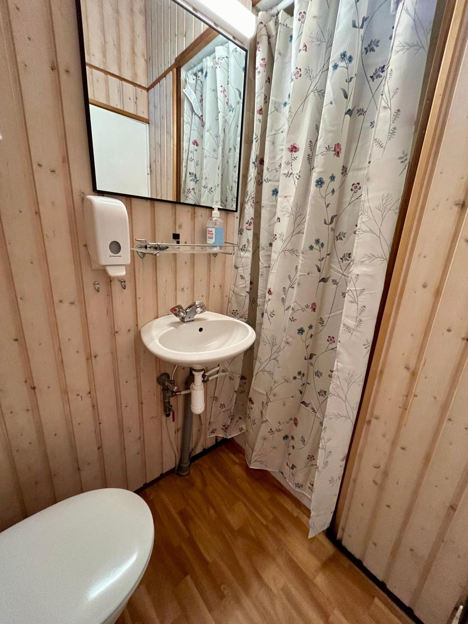 Arhus Cottage And Camping Hella Bagian luar foto